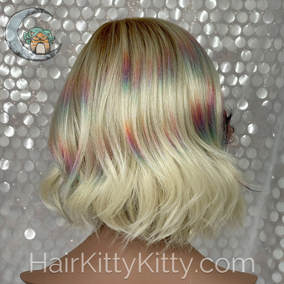 Poppy Wig - Holographic Blonde Rooted