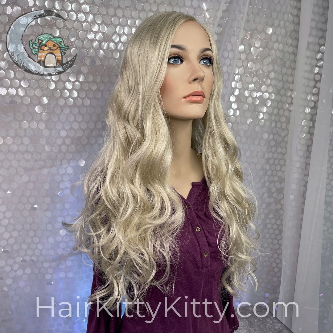 30 inch hotsell blonde wig